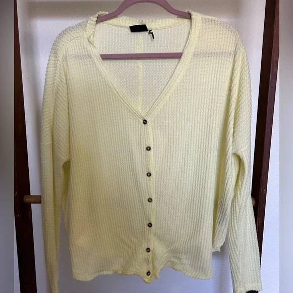 Urban Outfitters Yellow Out From Under Jojo Oversized Waffle Knit Button Down - Picture 4 of 6